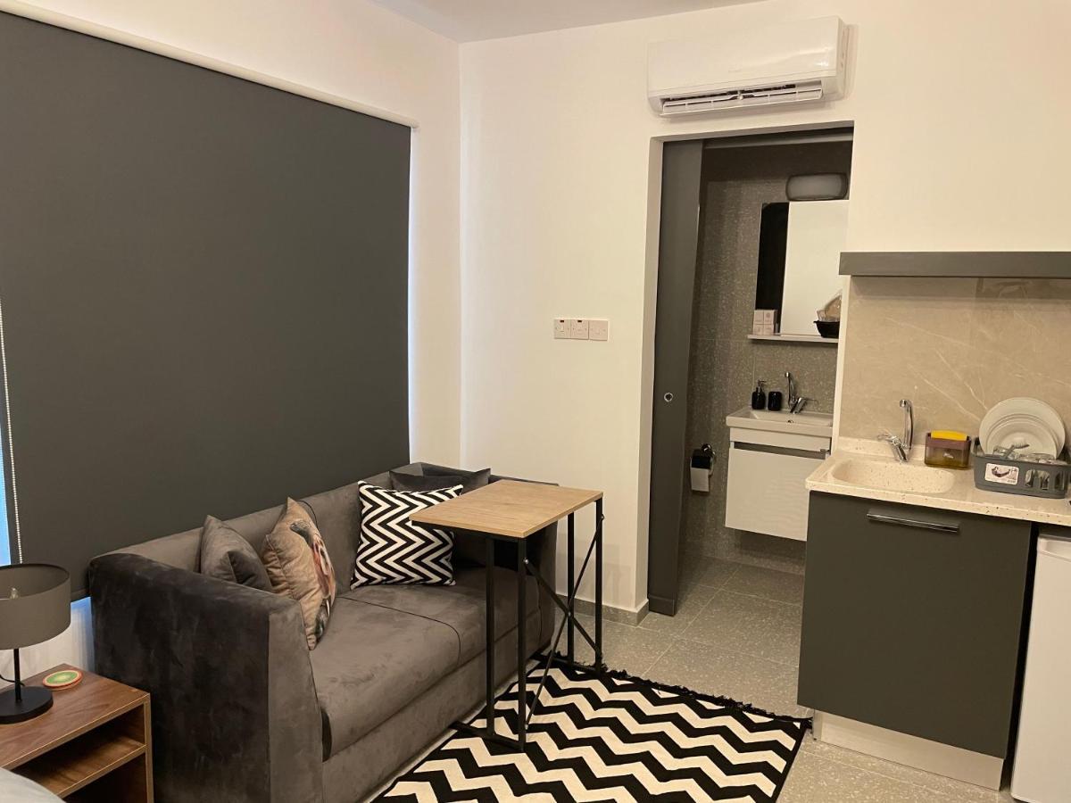 Mr. Studio In Ortakoy , North Nicosia + Wifi + Netflix Apartment Exterior foto