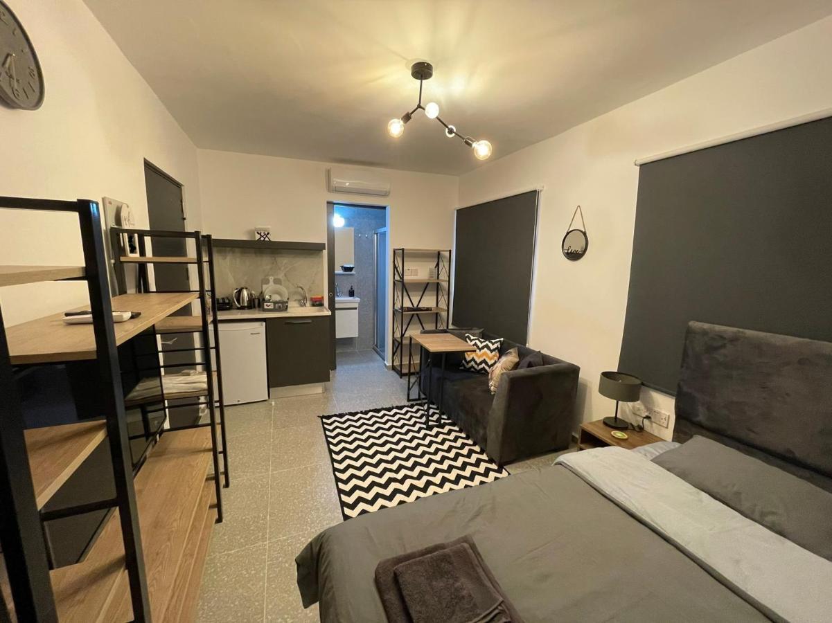 Mr. Studio In Ortakoy , North Nicosia + Wifi + Netflix Apartment Exterior foto